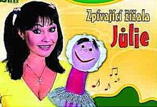 Zpívající žížala Julie Akce