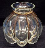 Váza skleněná typ česnek historická s drátem če...