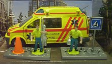 Sanitka Ambulance kovový model auta žlutá set s...