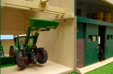 Traktorová stanice se servisem dřevo pro trakto...
