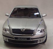 Škoda Octavia I 1:24 kovový mode...