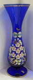 Váza malovaná skleněná modrá s kytičkami na noz...