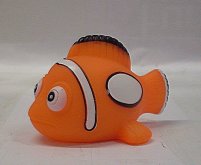 Plavající Nemo rybka se světlem