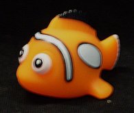 Plavající Nemo rybka se světlem
