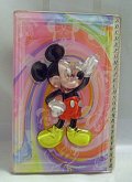 Zápisník - Památník Mickey Mouse ve tvaru obdel...