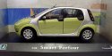 Smart Forfour kovový model auta MĚŘITKO 1:24 Cararama zeleno stříbrný