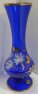Váza malovaná úzká skleněná modrá bilý květ zlacena STO 7