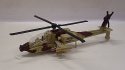 Vrtulník vojenský helikoptera svítící se zvukem na baterie pouštní kov/plast